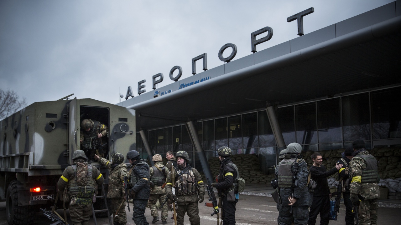 Поразено е военно летище в окупирания Крим