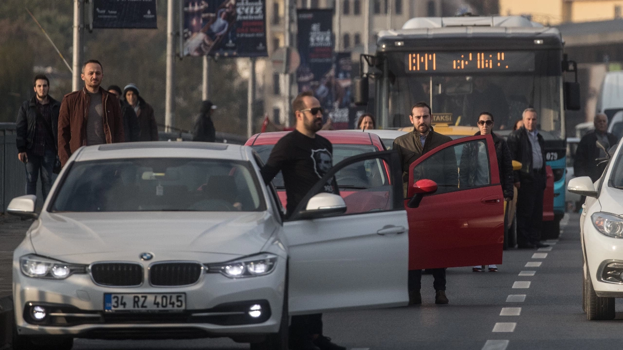 Турция вдигна от днес тол таксите за преминаване по магистралите