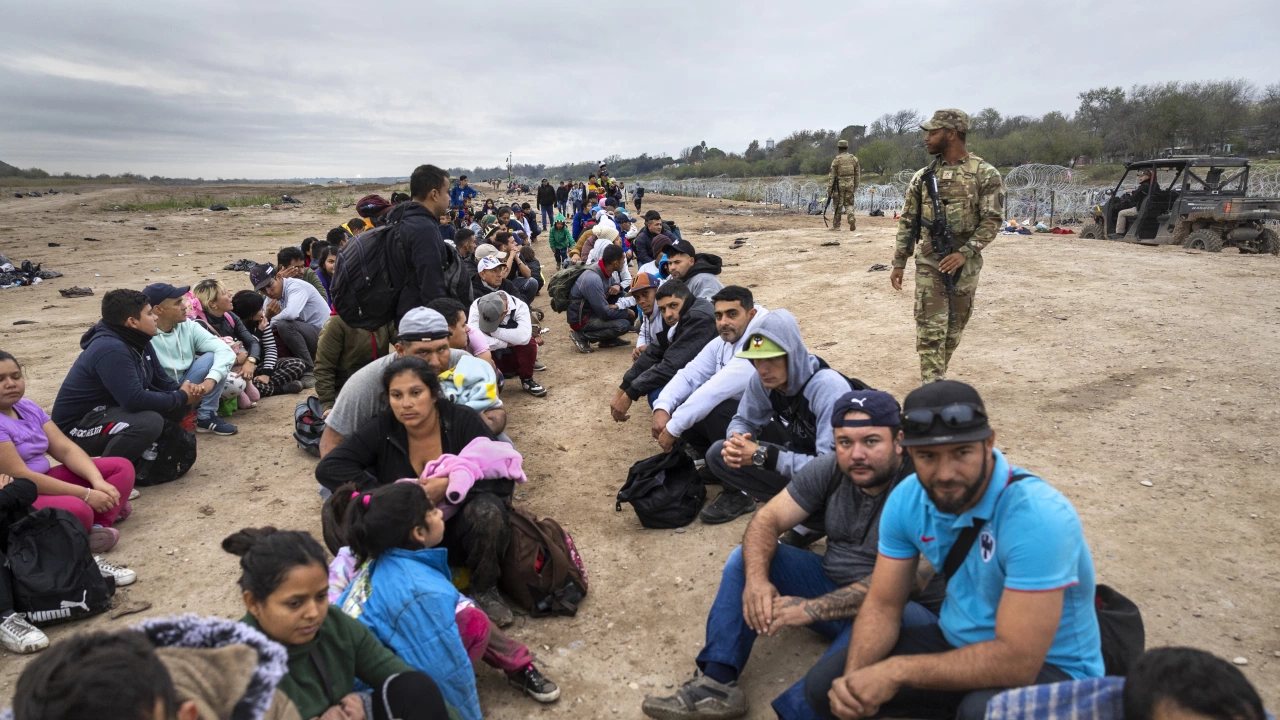 Мексиканските власти спасиха 31 мигранти включително жени и деца които