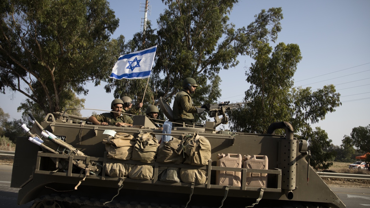 Израел показа на медиите фабрика за оръжия на Хамас, предаде