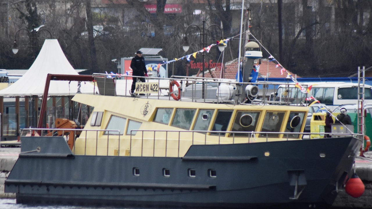 В деня на своята 143-годишнина, Висшето военноморско училище (ВВМУ) Никола