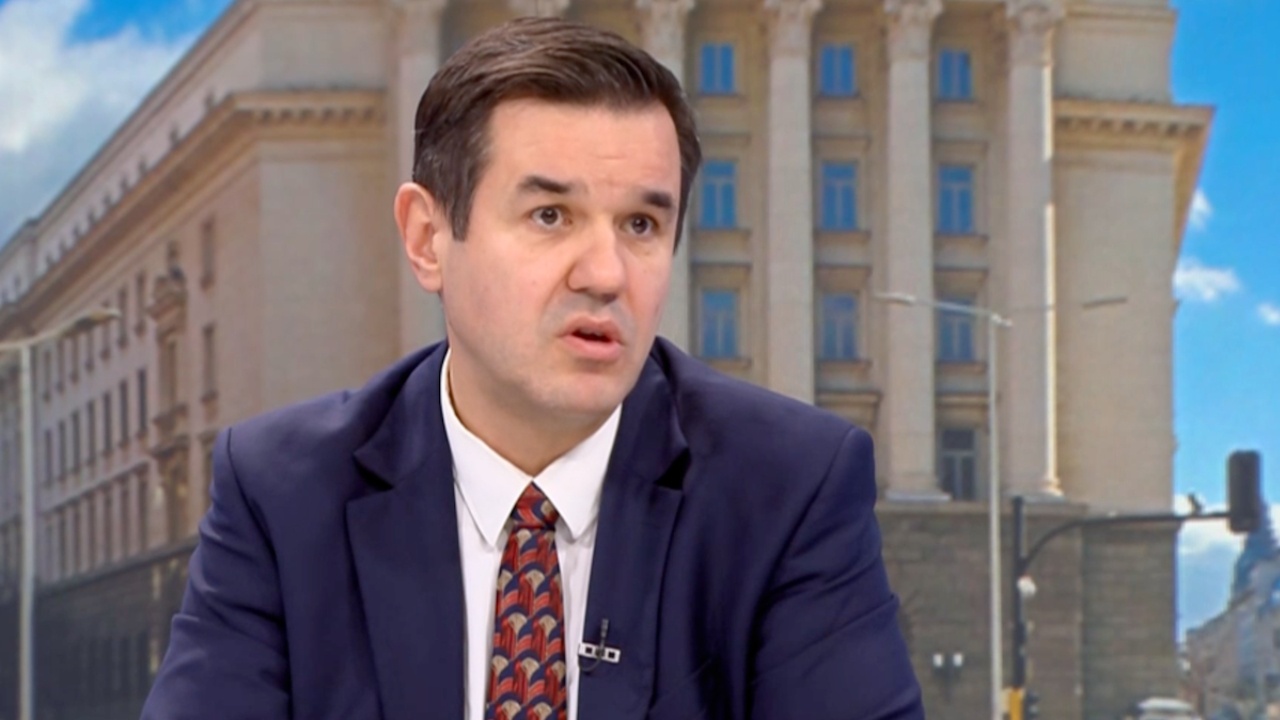 Никола Стоянов: С толкова висок бюджетен дефицит няма как да влезем в еврозоната