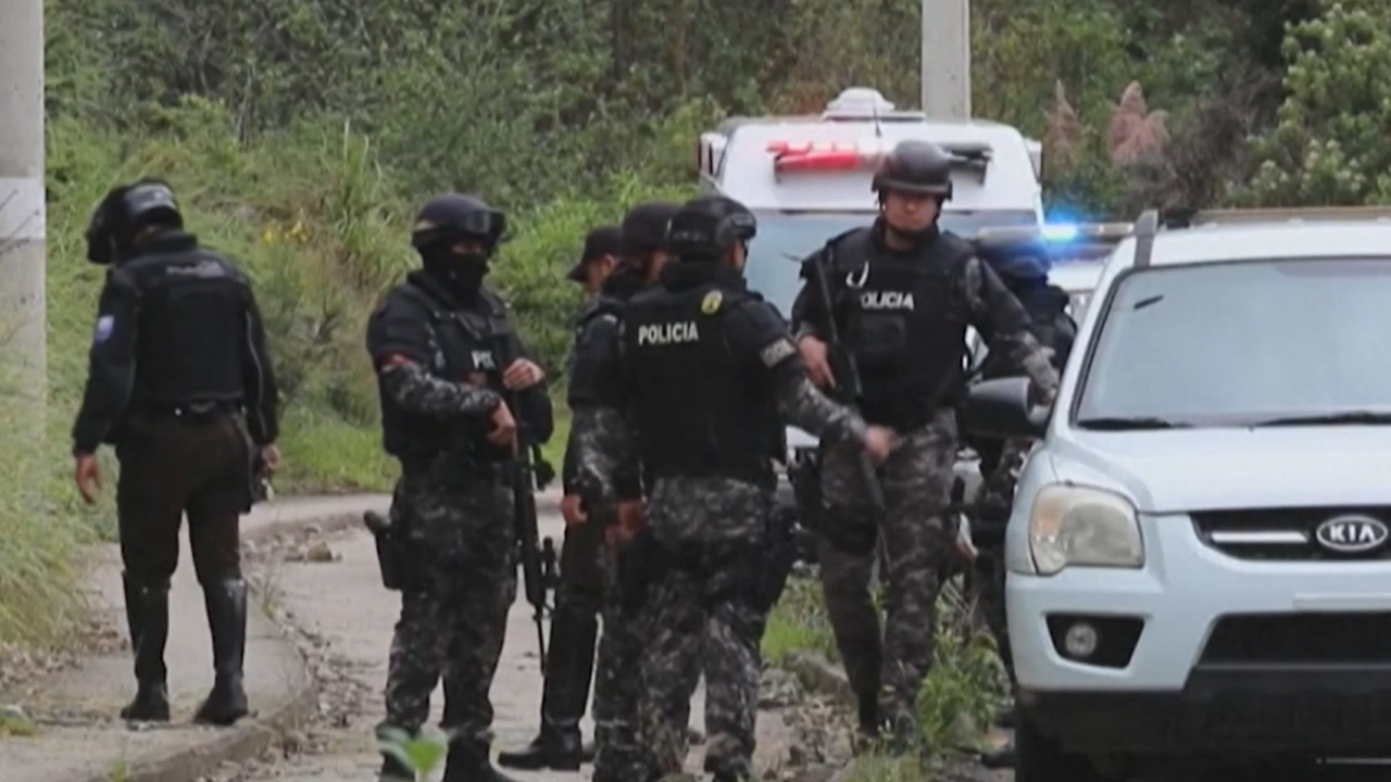 "Не се шегувайте с мафията": Какво се случва в Еквадор?