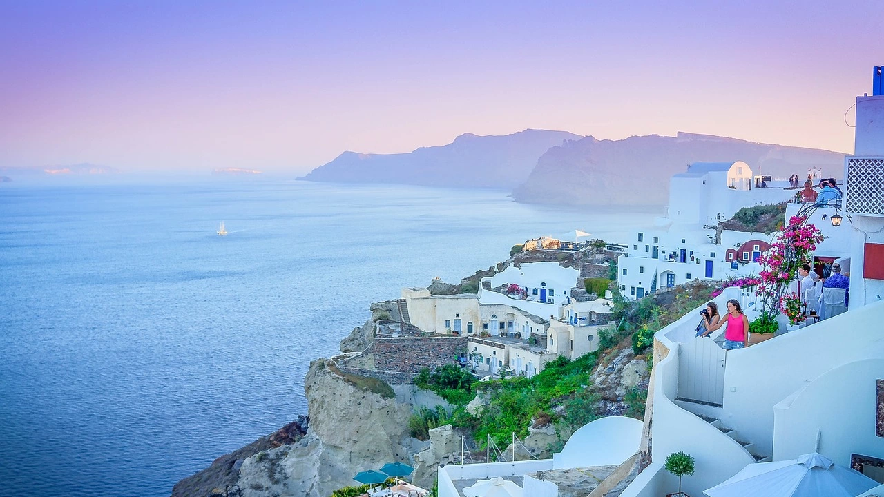 Гърция въвежда нова туристическа такса като правилата влязоха в сила