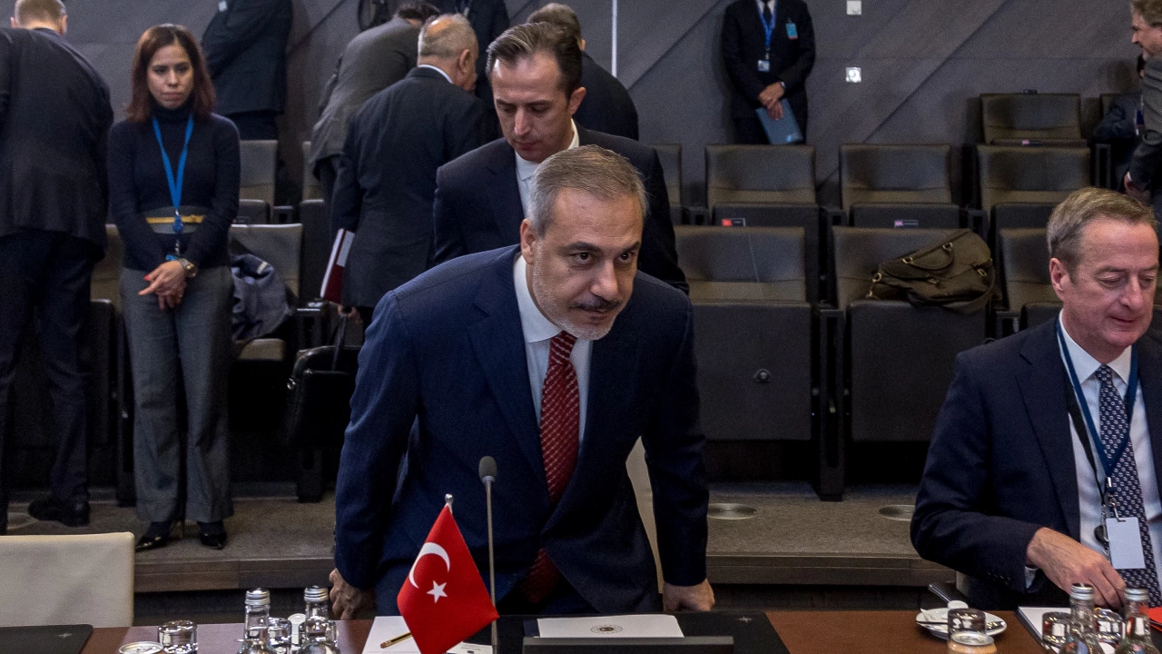 Турският министър на външните работи Хакан Фидан ще направи днес