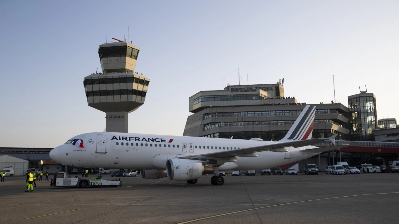 Френският авиопревозвач Ер Франс Air France съобщи че от 24