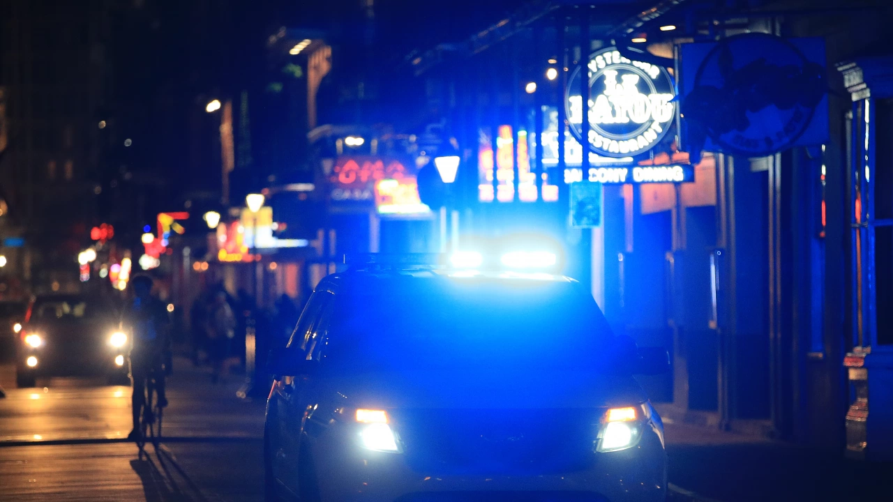 Полицията в Белгия е спряла пътнически автобус по линията от