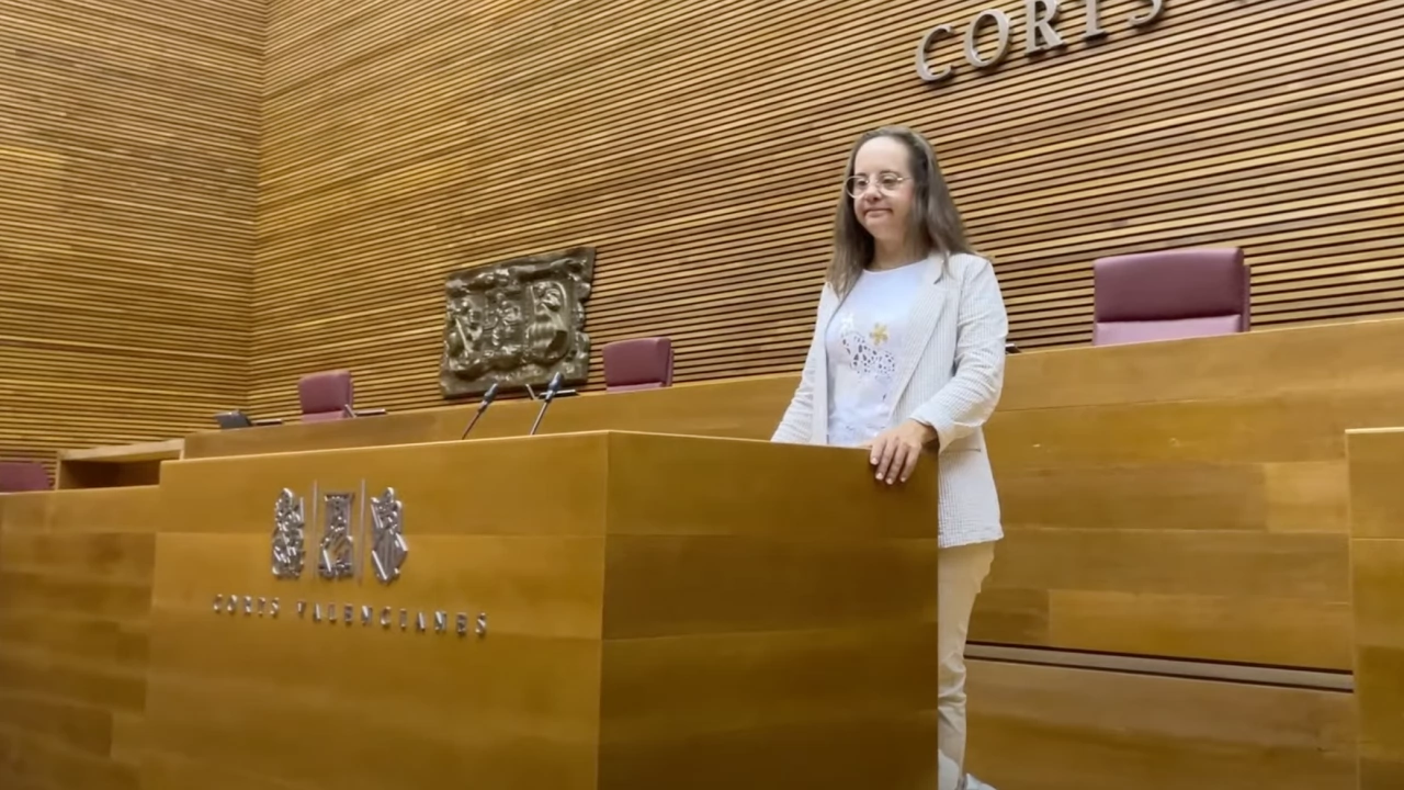 45 годишната Мар Галсеран е първият испански парламентарист със синдрома на