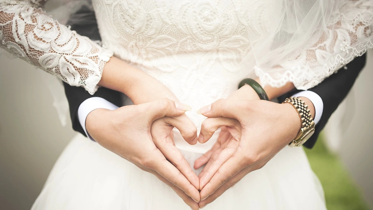 Американската потребителка в TikTok Марсела Хил случайно открила че се е омъжила