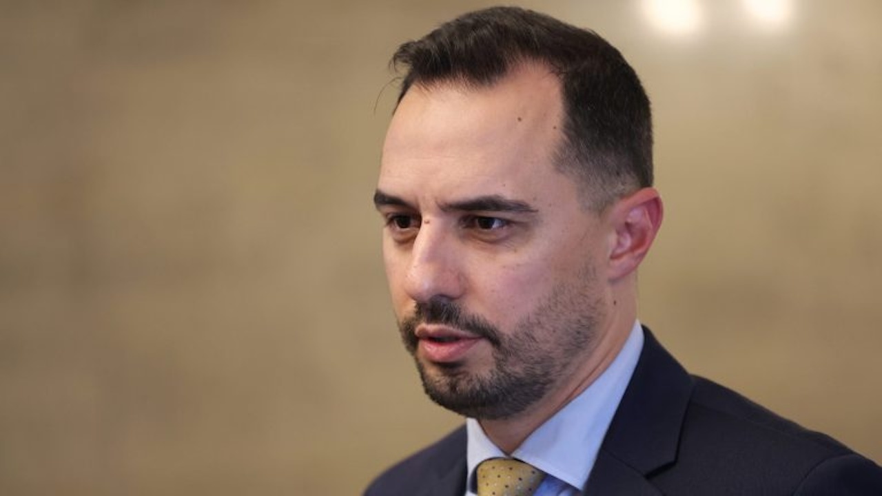Министър Богданов: "Ел Би Булгарикум" е губило десетки хиляди лева на месец заради неизгодни договори