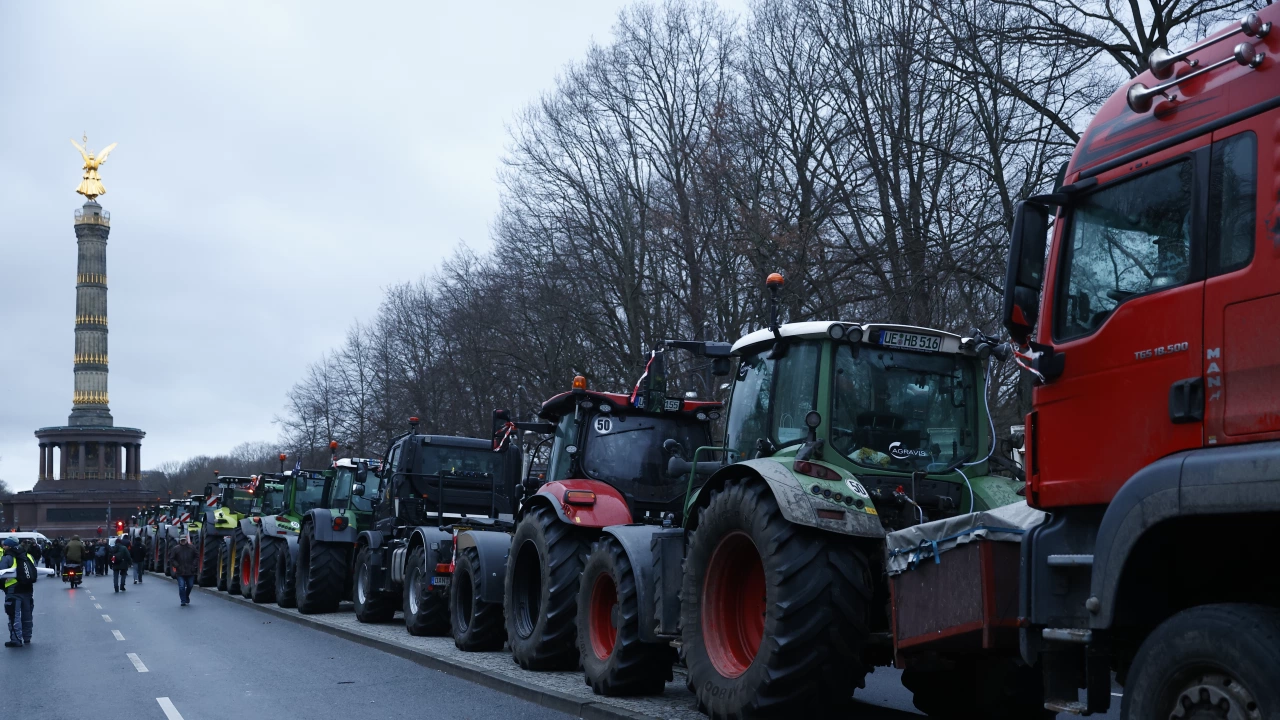 Хиляди германски фермери шофьори на камиони и занаятчии се събраха
