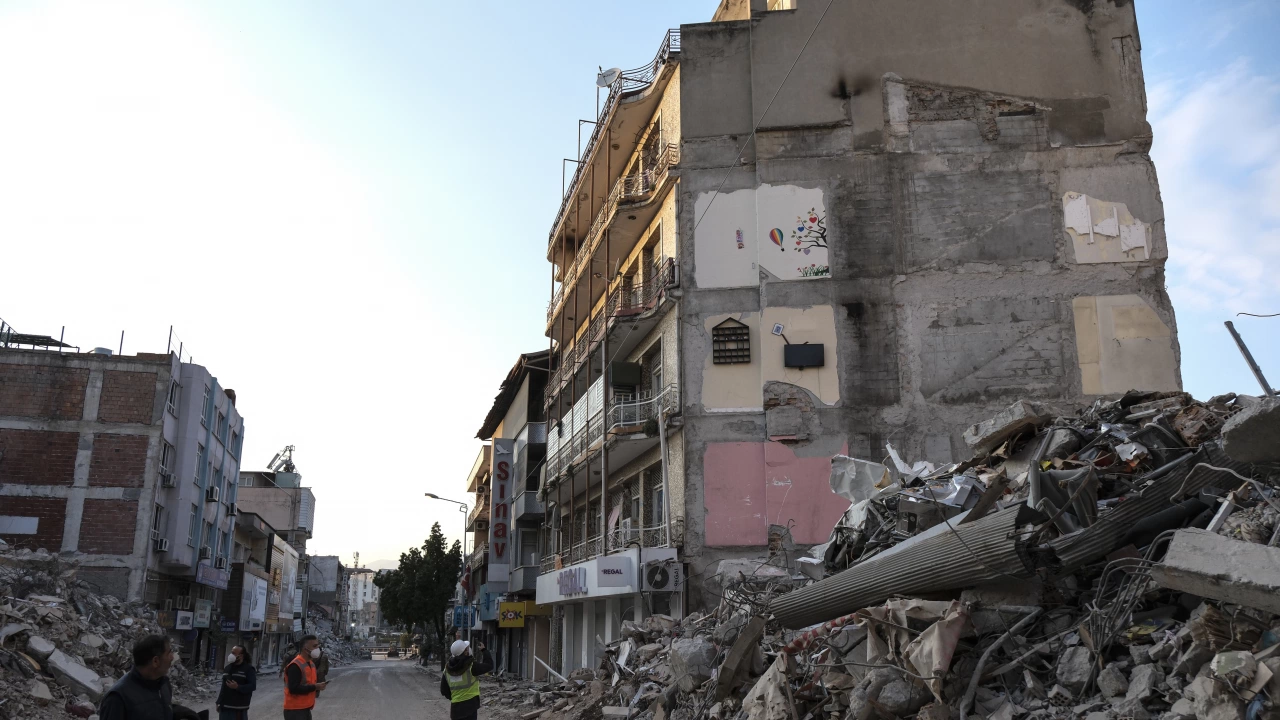 Цяла Турция включително и засегнатият от разрушителните земетресения през февруари