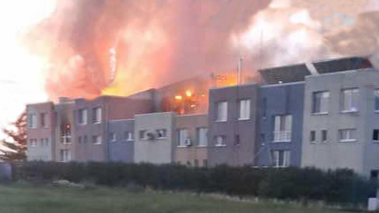 Пожар горя в столичния район Слатина“, съобщиха от Главна дирекция