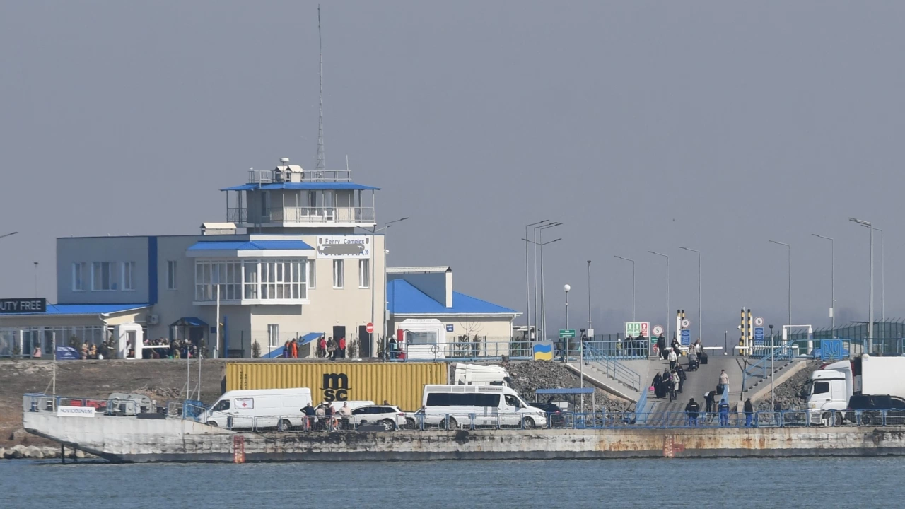 Временно е преустановена работата на фериботите при граничните контролно пропускателни пунктове