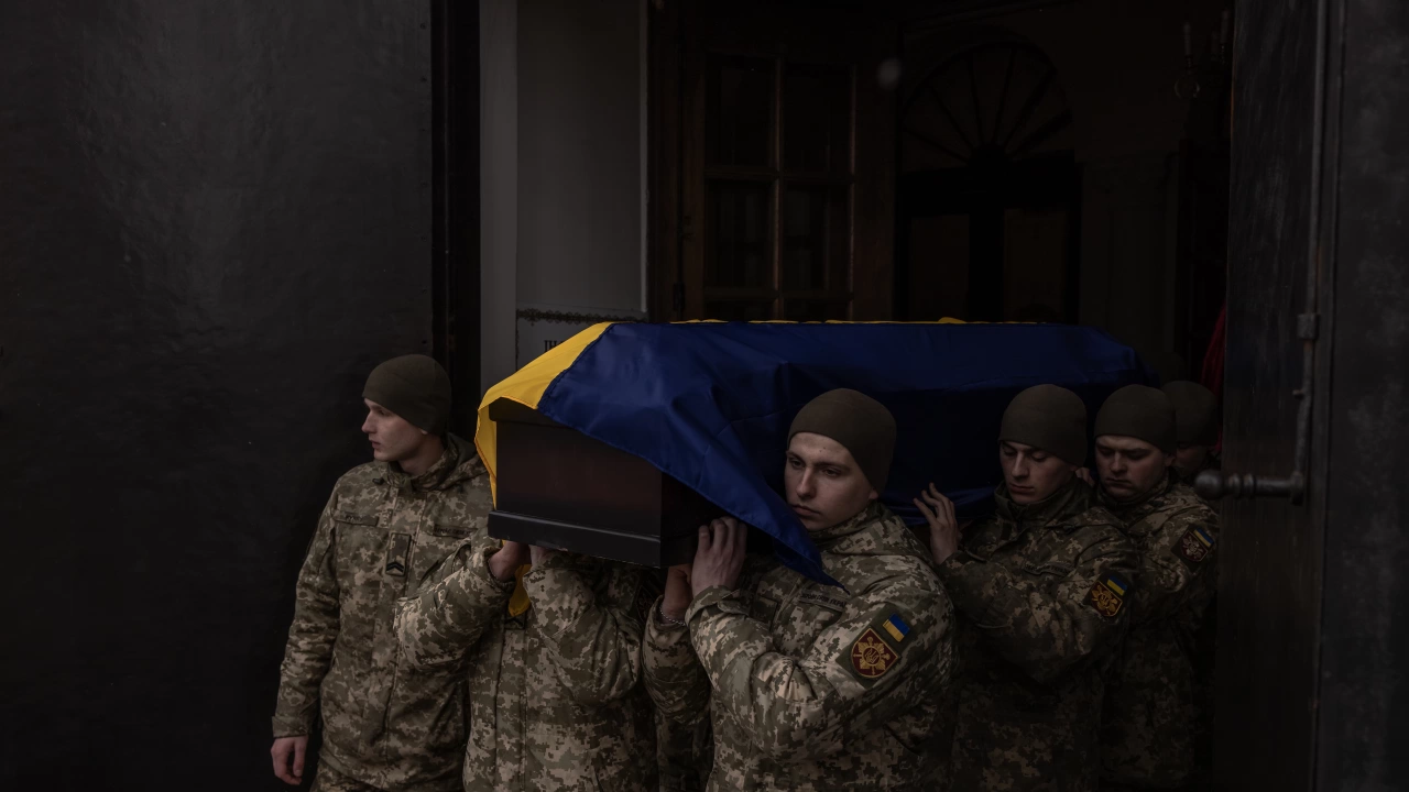 Украинските власти обявиха че са репатрирали телата на 77 загинали