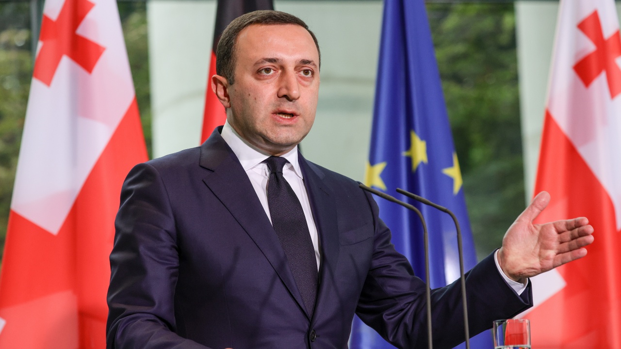 Грузинският министър-председател Иракли Гарибашвили обяви на излъчена на живо по
