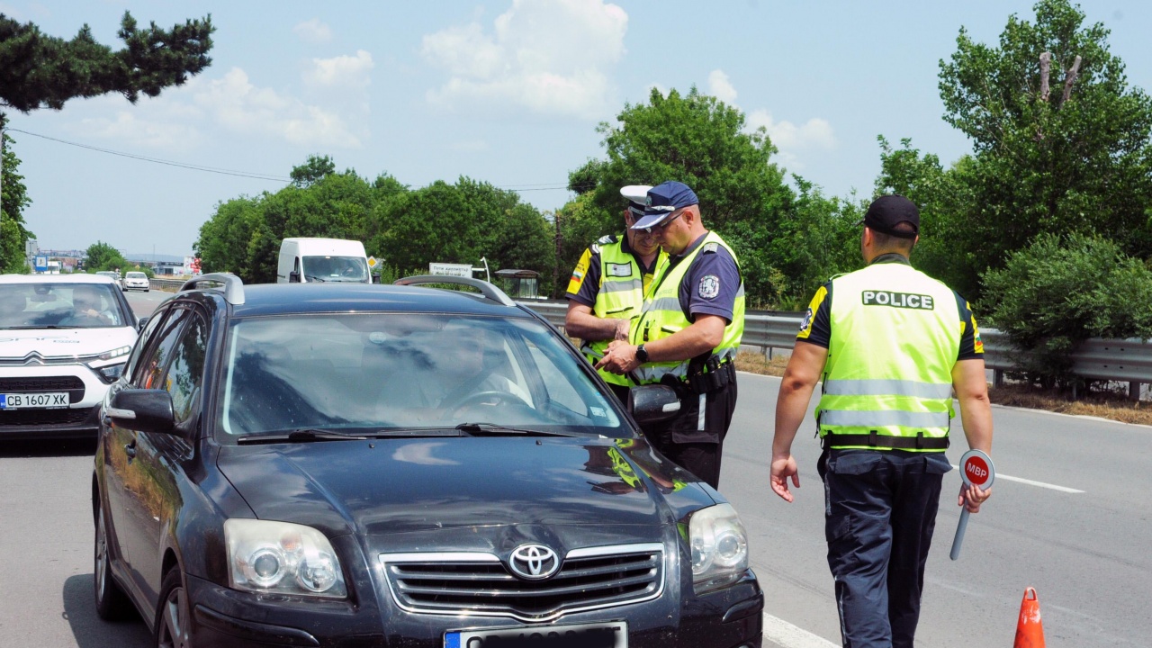 18-годишен мъж от руенското село Дъскотна е хванат да шофира