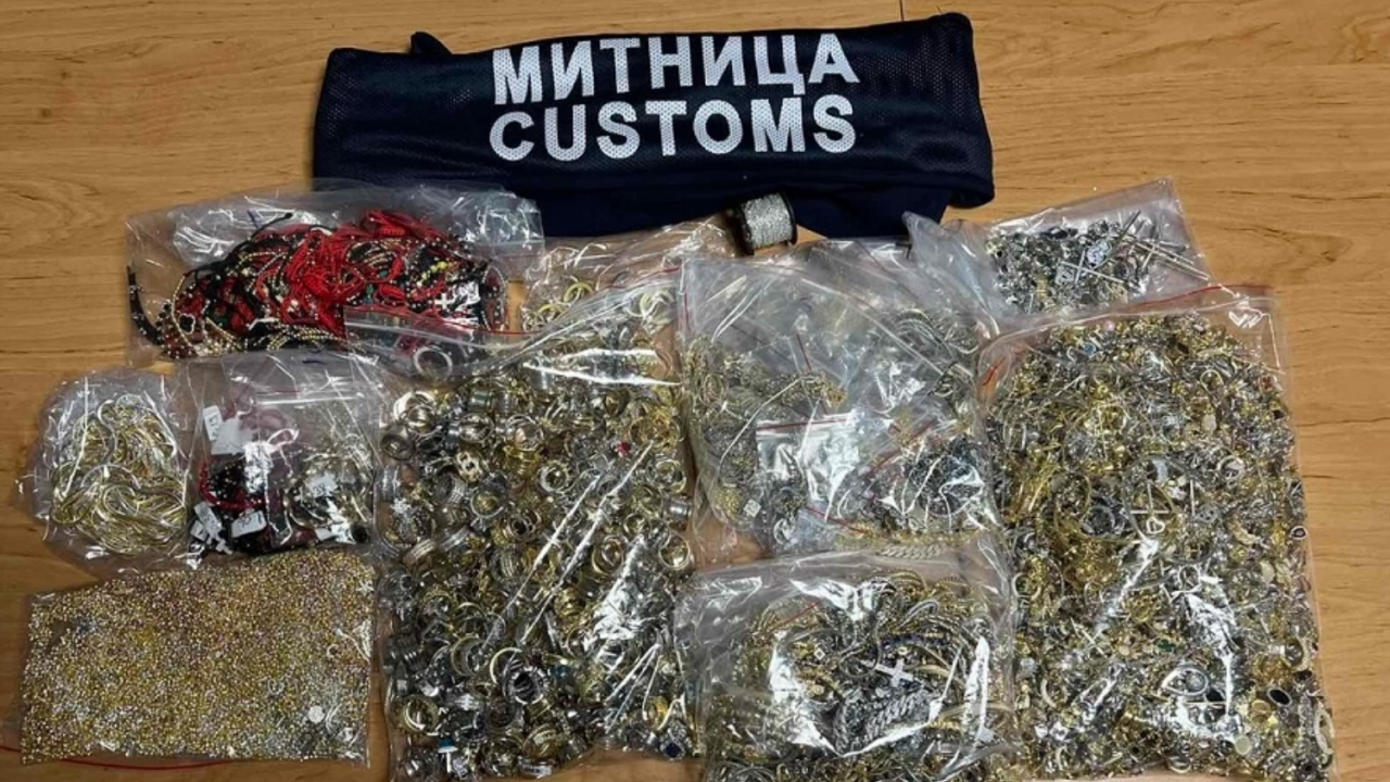 Митническите служители на Митнически пункт Лесово откриха контрабандни 9187 60 грама
