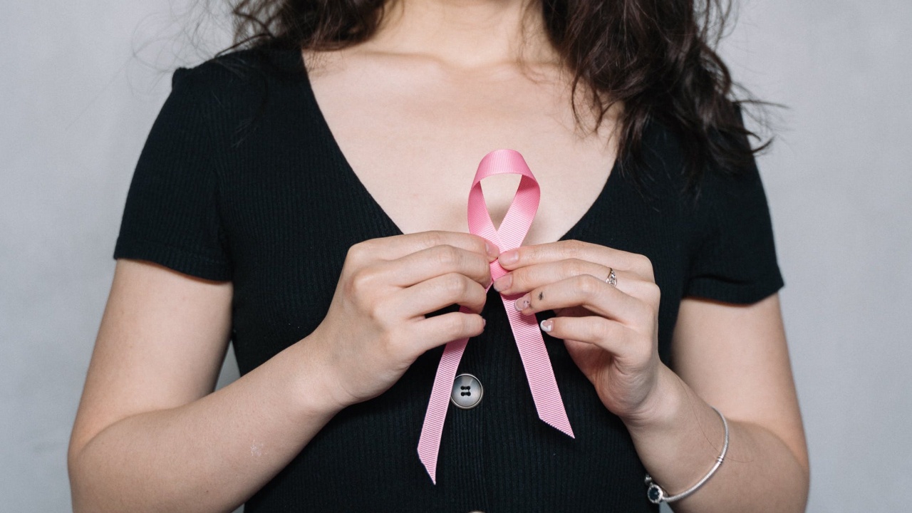 Ново лекарство спира развитието на агресивен рак на гърдата