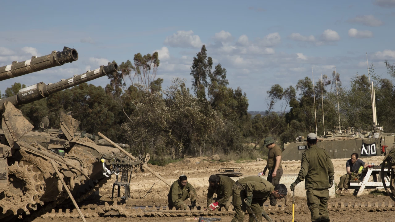 Главният говорител на израелските въоръжени сили контраадмирал Даниел Хагари съобщи