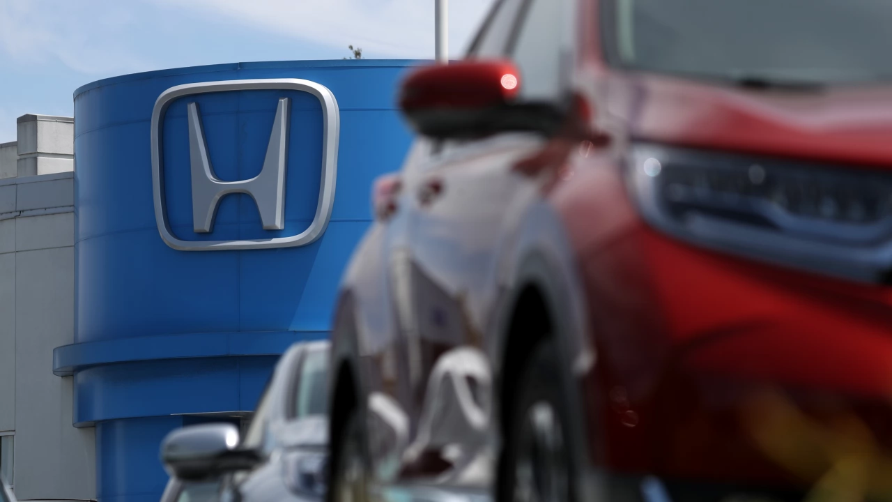 Японският автомобилостроител Honda Motor Co обяви че изтегля 750 000