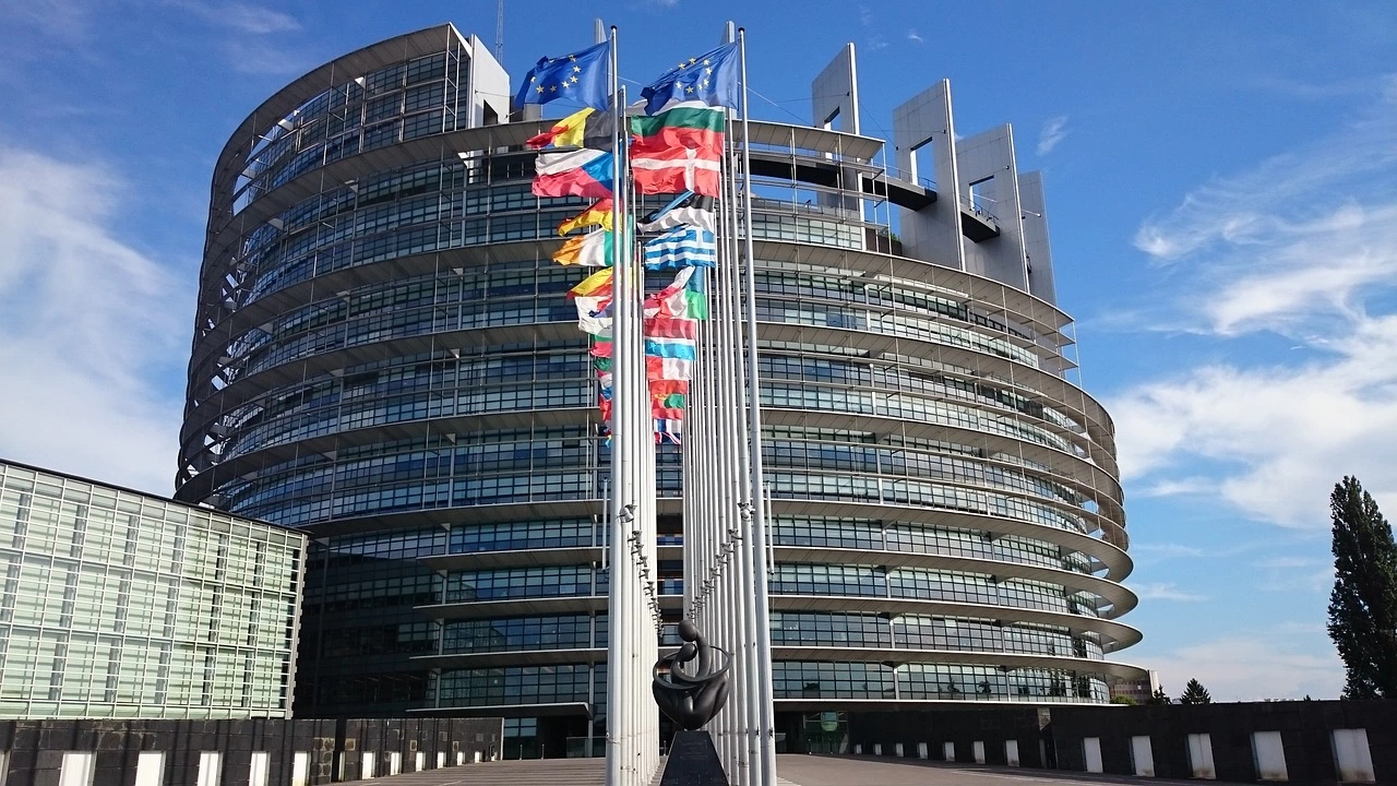 Европейският парламент прие днес резолюция в която изразява дълбока загриженост