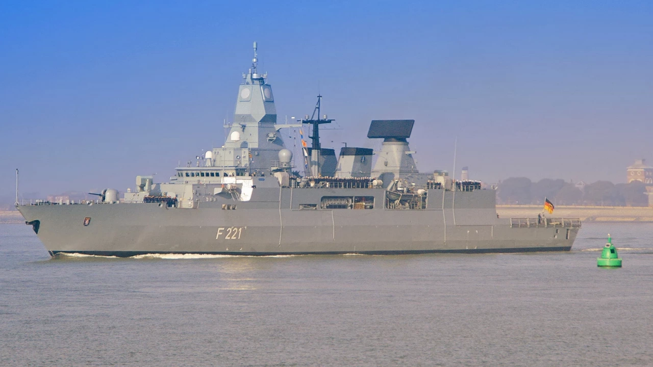 Фрегата на ВМС на Германия днес отплава за Червено море