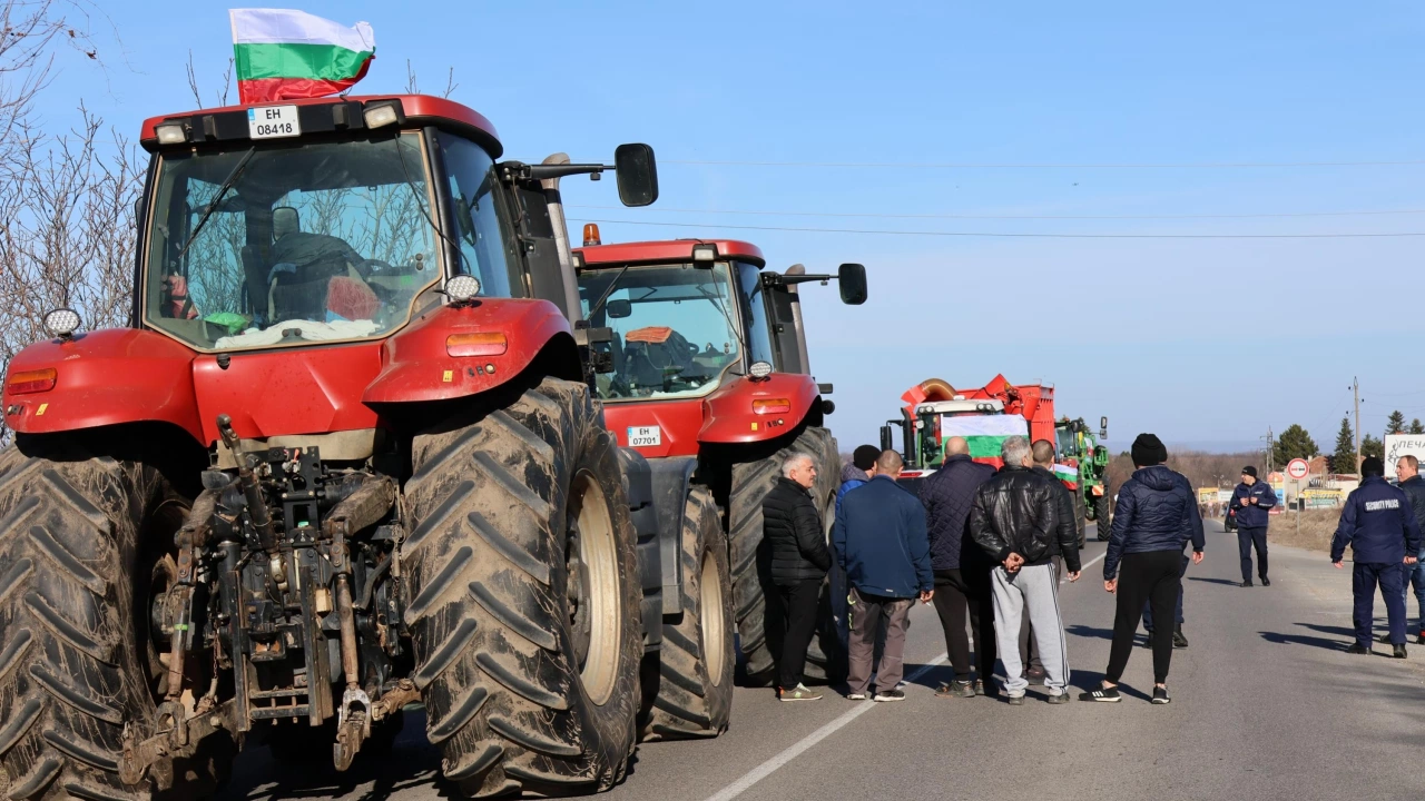 Земеделските производители от Врачанско продължават с протестите си и за