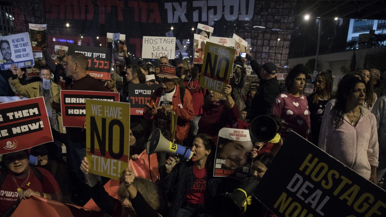 Няколко хиляди души излязоха на нови протести снощи в Израел