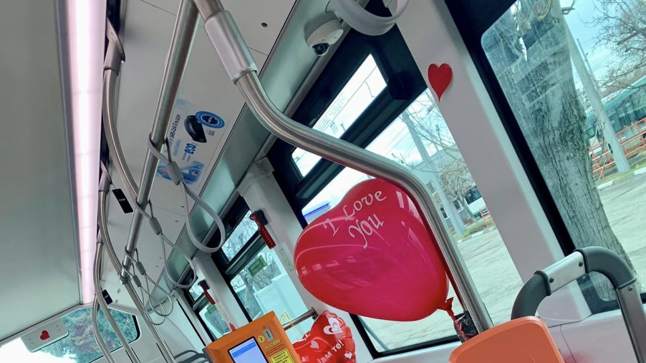 По повод днешния Ден на влюбените автобус, обслужващ линия №36