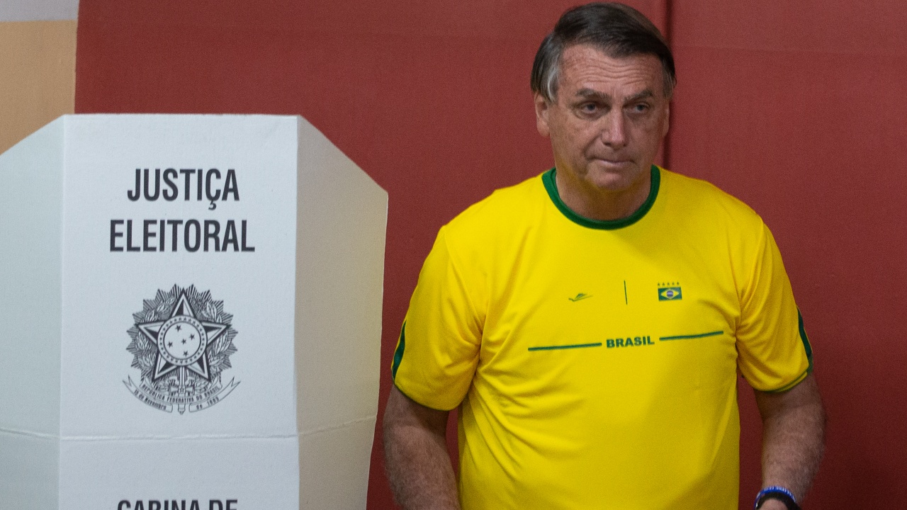 Обвиниха най-малкия син на експрезидента на Бразилия Жаир Болсонаро в предполагаема измама