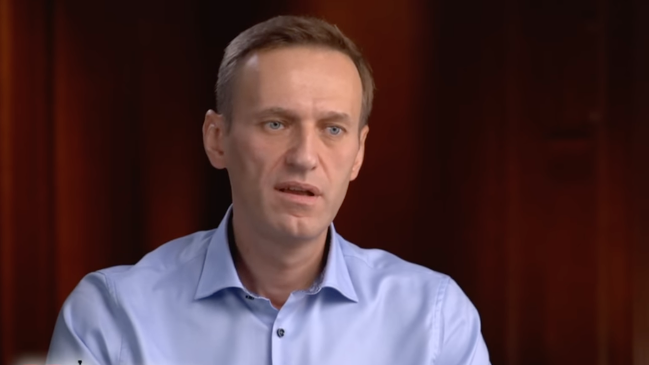 Навални бе брутално и продължително убиван. Накрая бе убит от
