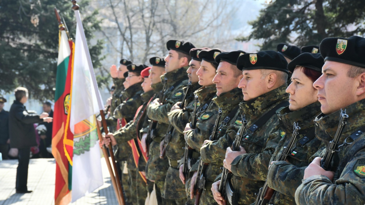 С военни почести и панихида в Хасково бе отбелязана 151-годишнината