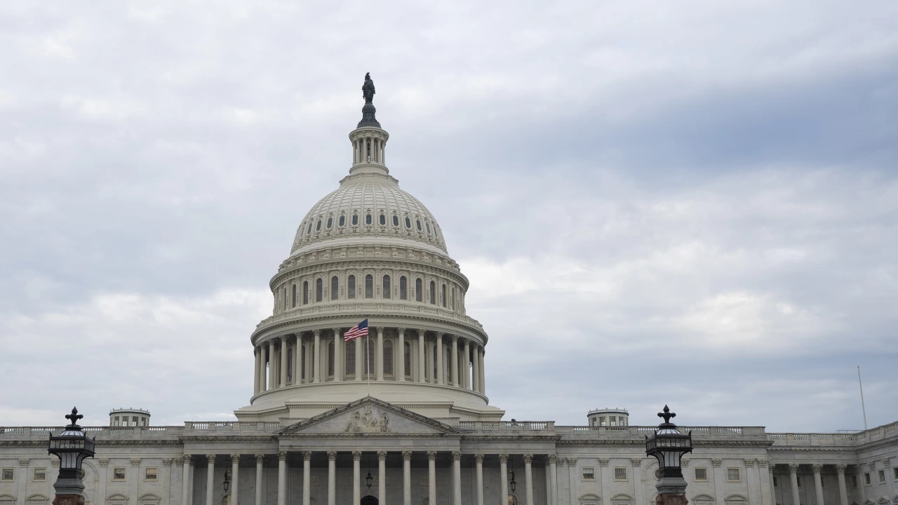 Сенатът на САЩ одобри пакета за помощ на Украйна на
