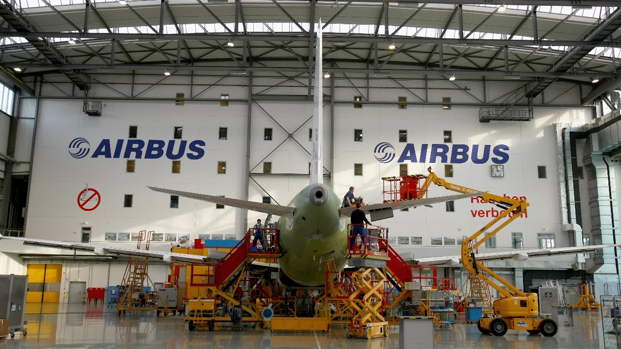 Европейският самолетостроител Еърбъс планира да достави през настоящата година повече