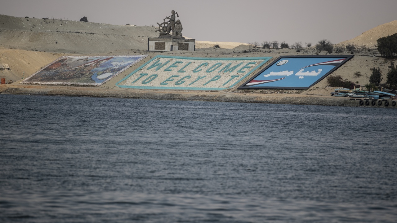 Приходите от Суецкия канал са спаднали с 40 до 50 процента