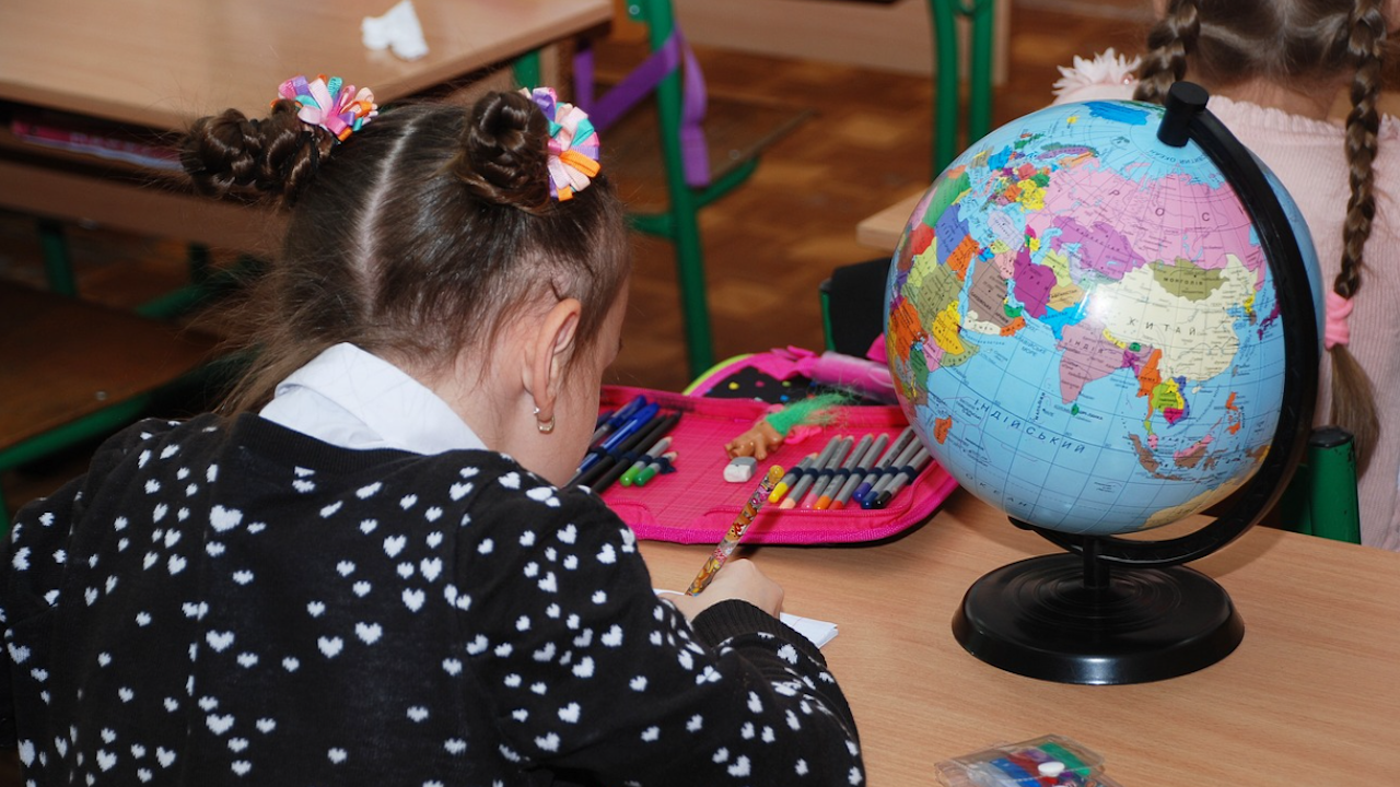 Шест училища в Шуменско нямат готовност да преминат на едносменен режим на обучение