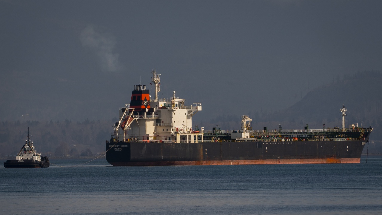 САЩ включиха в черния си списък 14 руски танкера, за да ограничат приходите на Москва от търговия с петрол