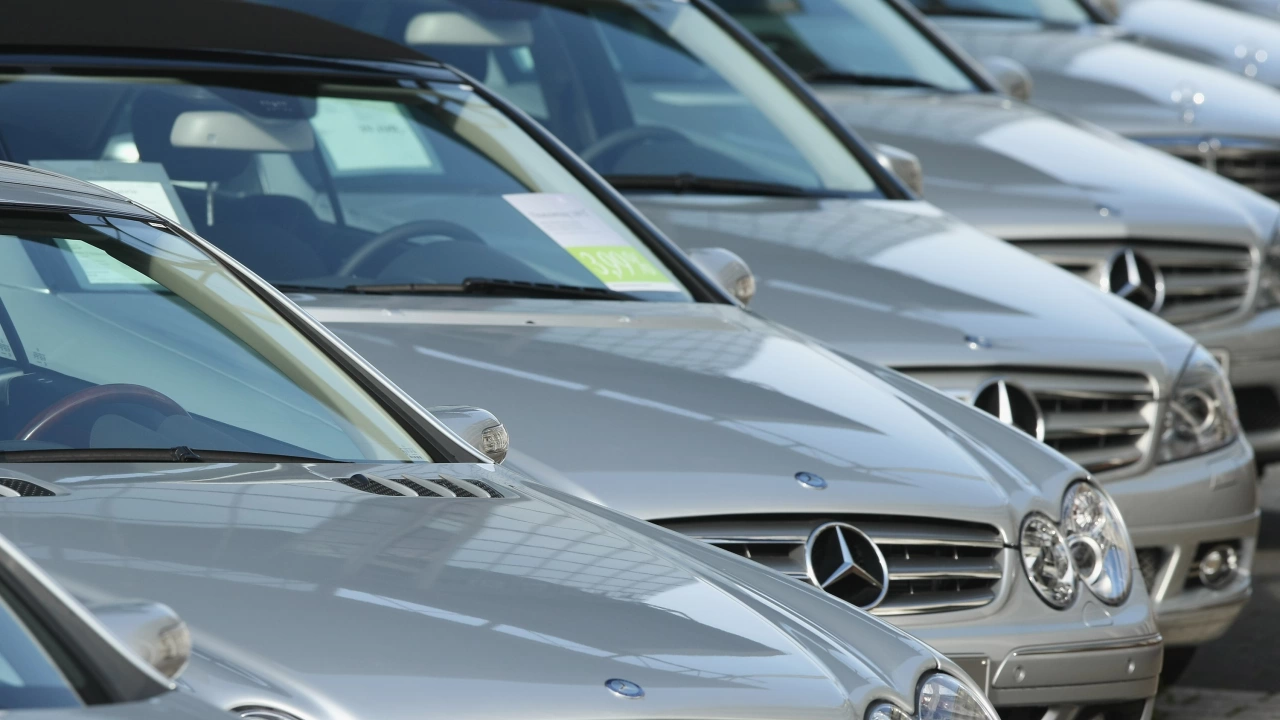 Мерцедес – Бенц Mercedes Benz е изтеглил около 250