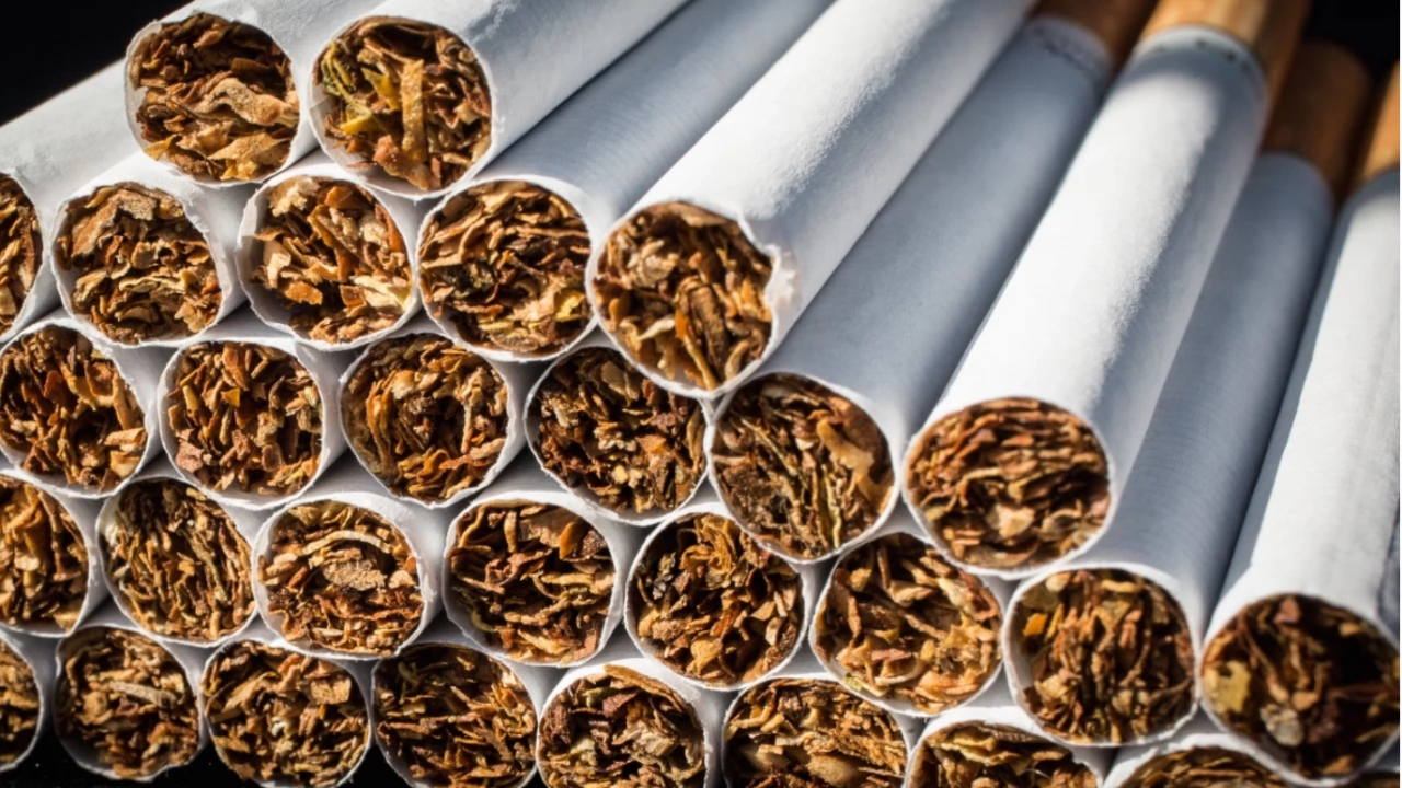 Близо 19 000 къса контрабандни цигари иззеха столични полицаи съобщиха