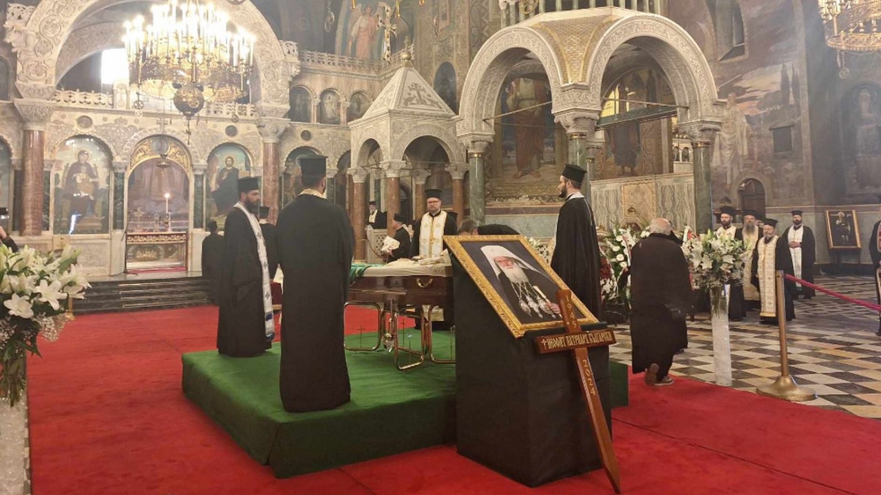 Последно сбогом! България скърби след кончината на патриарх Неофит