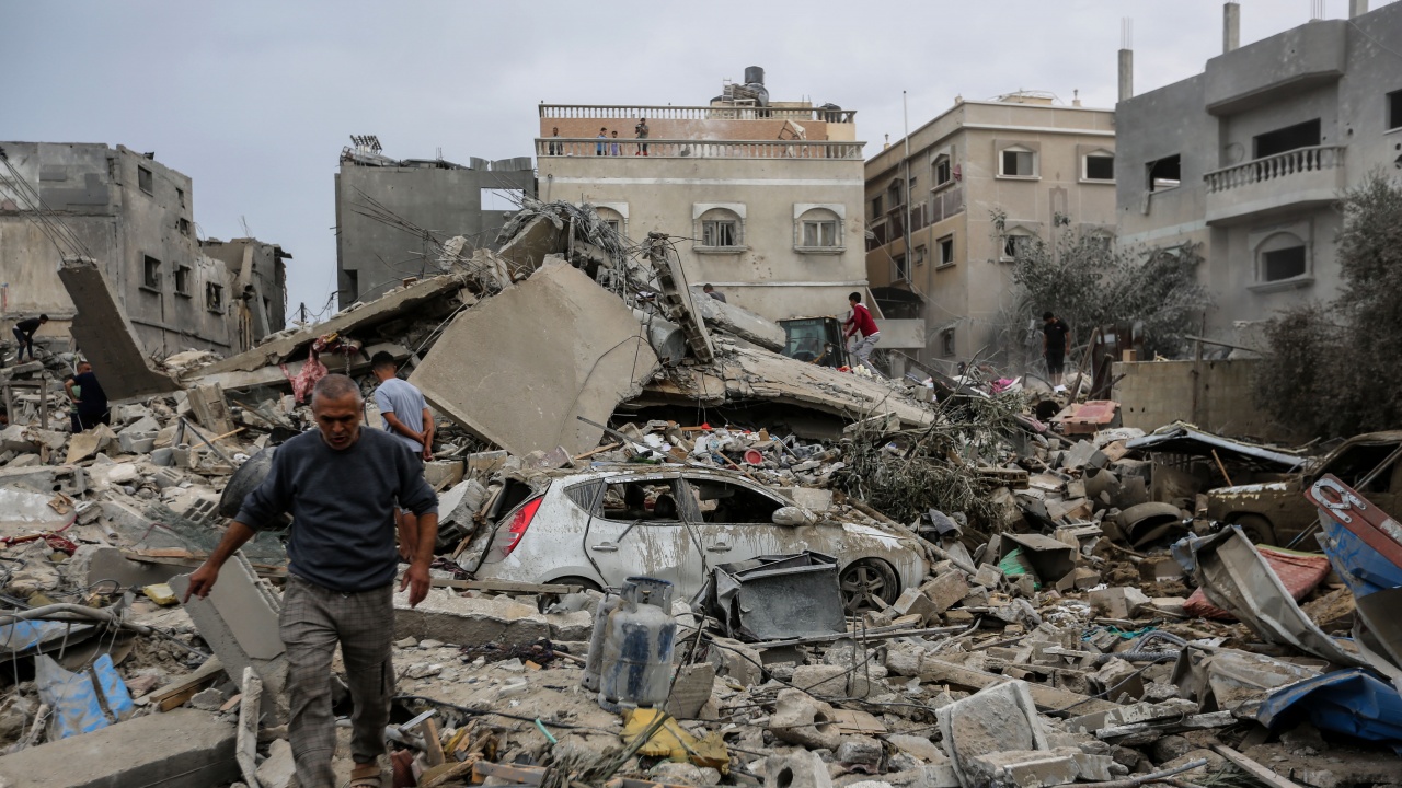 Най-малко осем души са убити при израелски въздушни удари в Южен Ливан