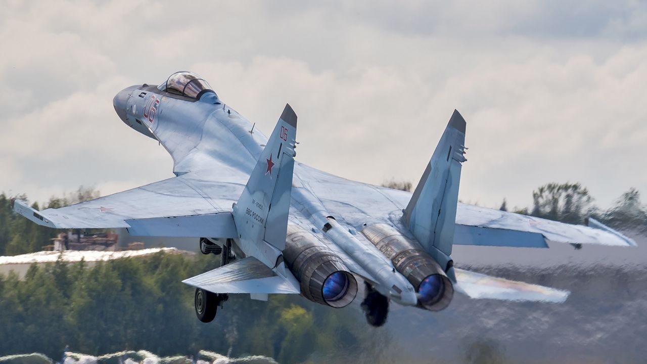 Русия свали свой изтребител Су-35 над Крим