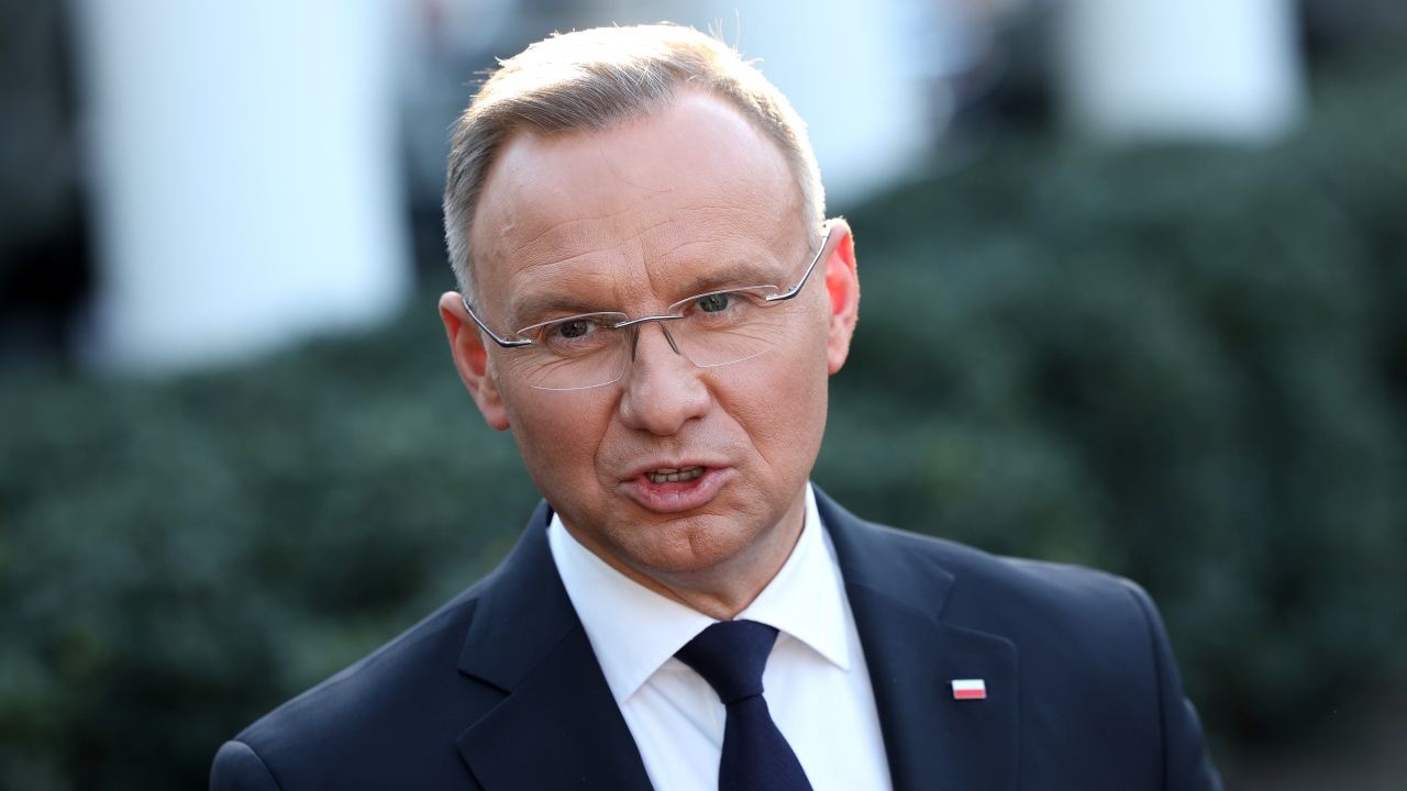 Президентът на Полша наложи вето на законопроекта за достъп до спешна контрацепция за всички над 15 години