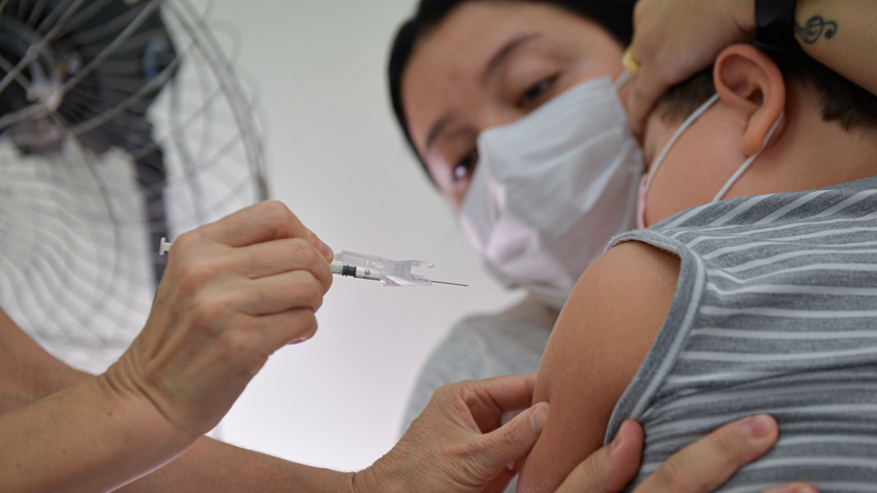 В СРЗИ ще извършват имунизации на деца срещу морбили, паротит и рубеола