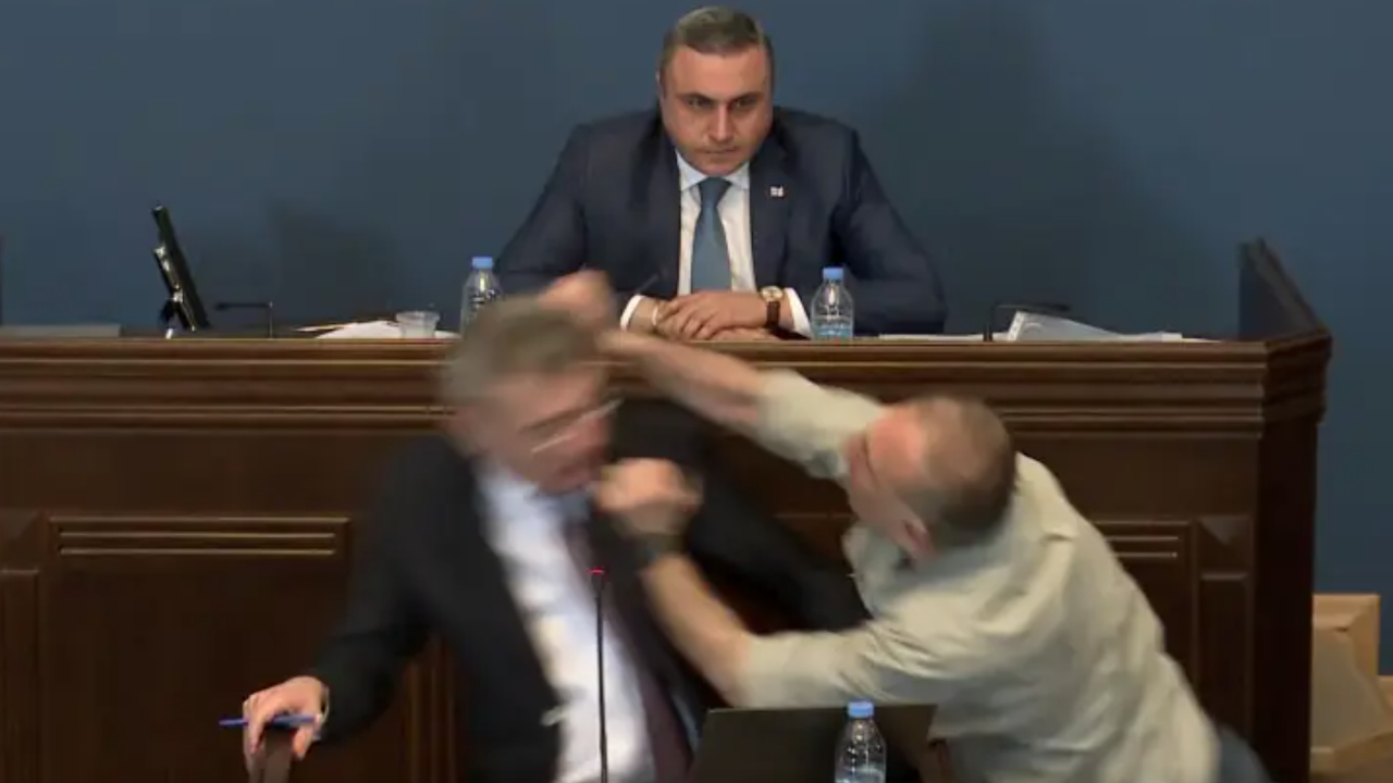 Бой в парламента в Грузия заради закона за чуждестранните агенти