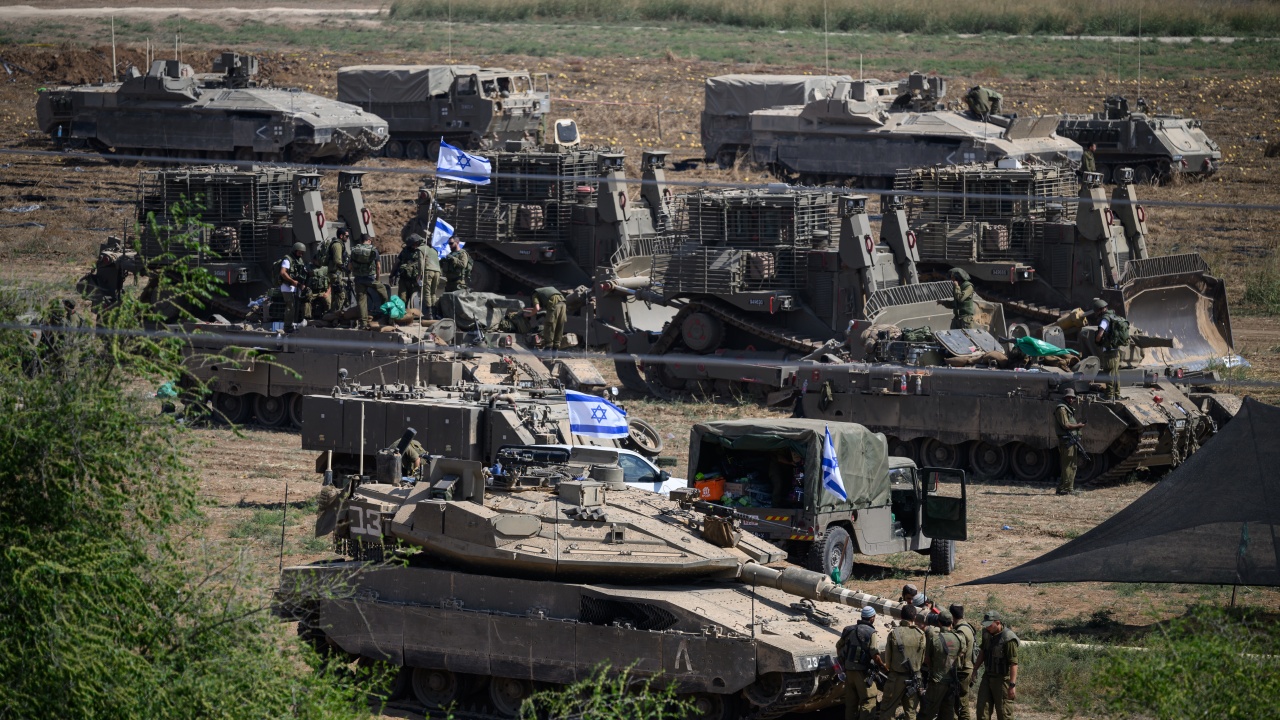 Израел насочи танкове към Газа, военни самолети удариха Рафах