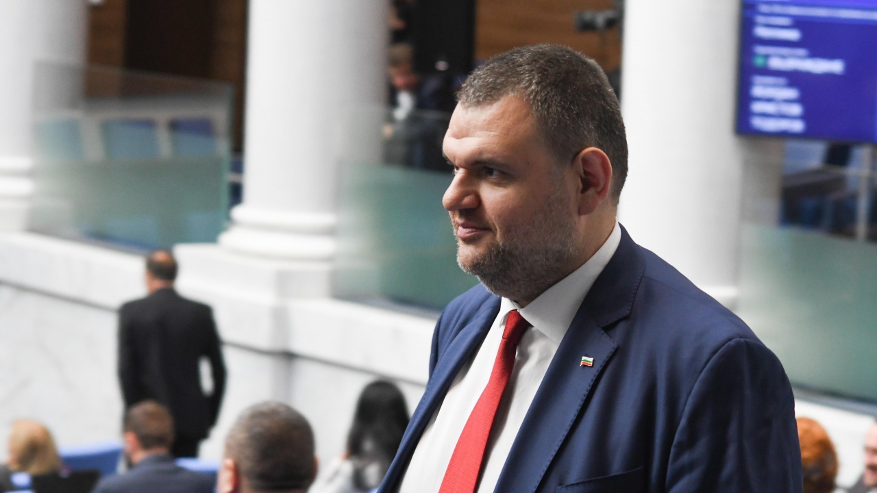 Пеевски: Ако Радев не подпише указите за новите министри - ще има двама души в кабинета