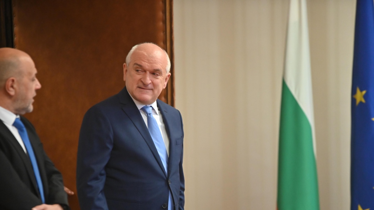 Главчев след срещата с президента: Няма новина, диалогът продължава