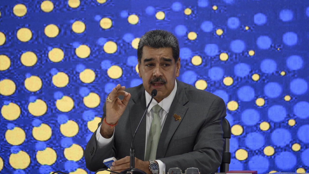 Мадуро се надсмя над санкциите на САЩ срещу петролния и газов сектор на Венецуела